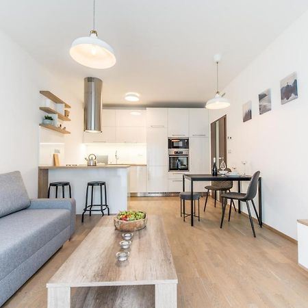 Mozart Central Apartments With Garage Praha Bagian luar foto