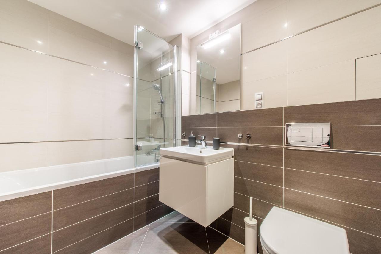 Mozart Central Apartments With Garage Praha Bagian luar foto